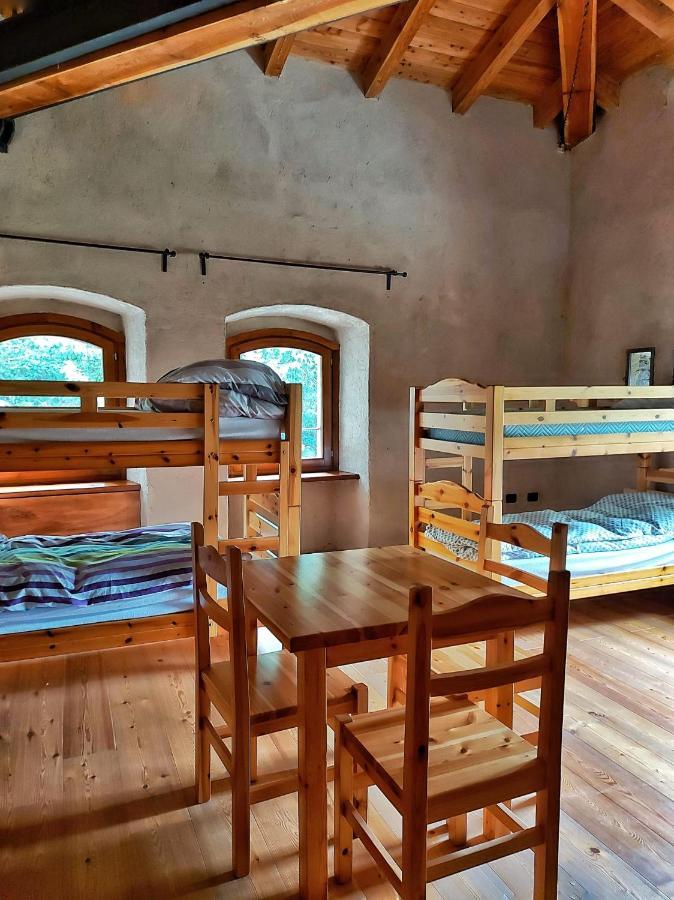 Forte Di Machaby Hostel Arnad Bagian luar foto