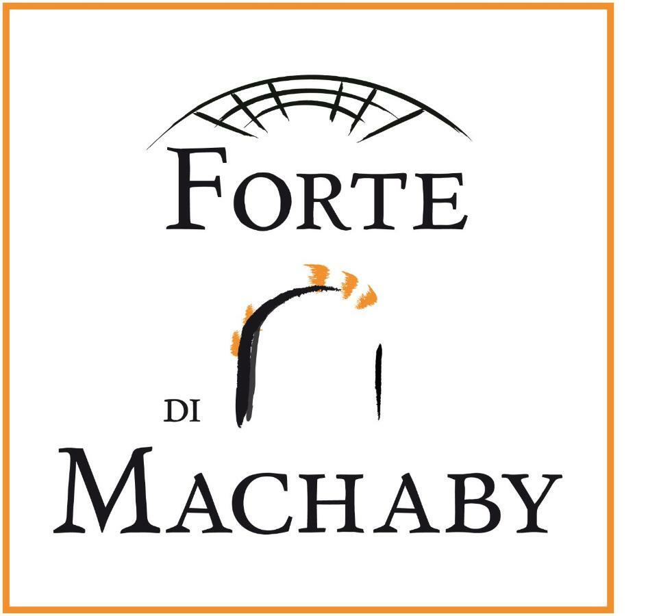 Forte Di Machaby Hostel Arnad Bagian luar foto