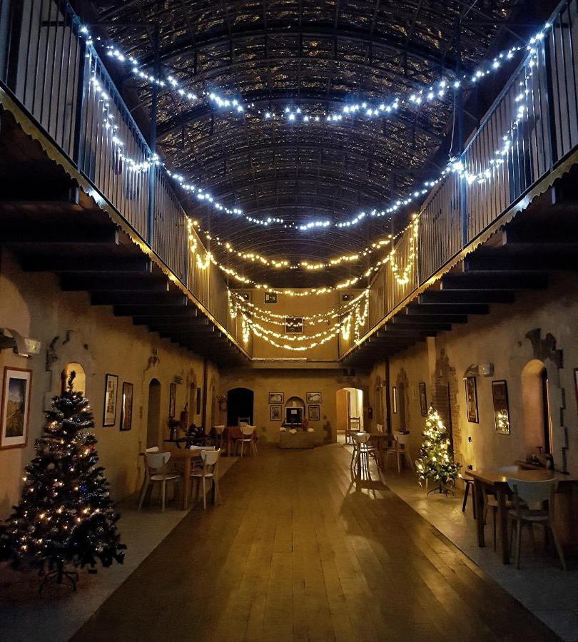 Forte Di Machaby Hostel Arnad Bagian luar foto